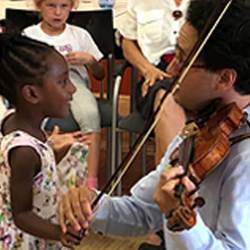 Musikvermittlung Mannheim - Geiger mit Kind